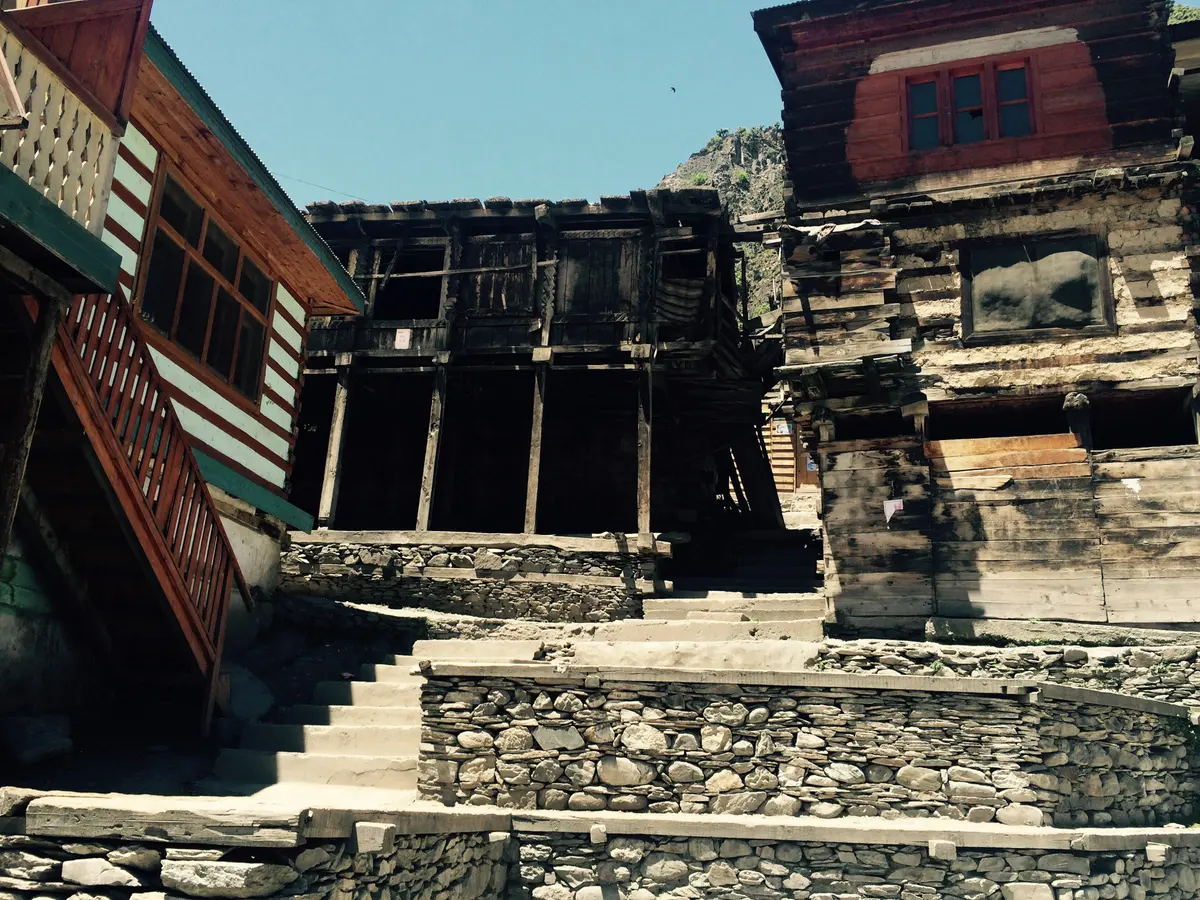 Kalasha houses, Bumburet